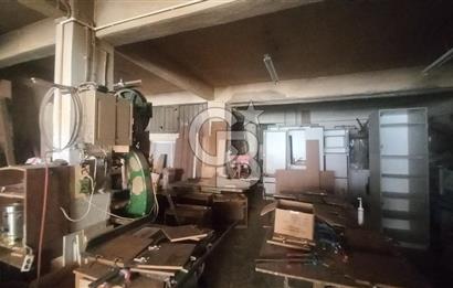 Karabağlar Sanayi Sitesi Mobilya Imalathanecileri İçinde 3 Katlı Komple Satılık İş Yeri