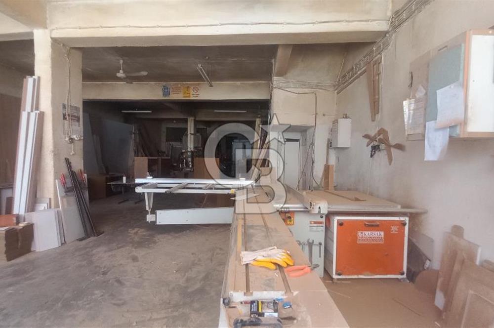 Karabağlar Sanayi Sitesi Mobilya Imalathanecileri İçinde 3 Katlı Komple Satılık İş Yeri