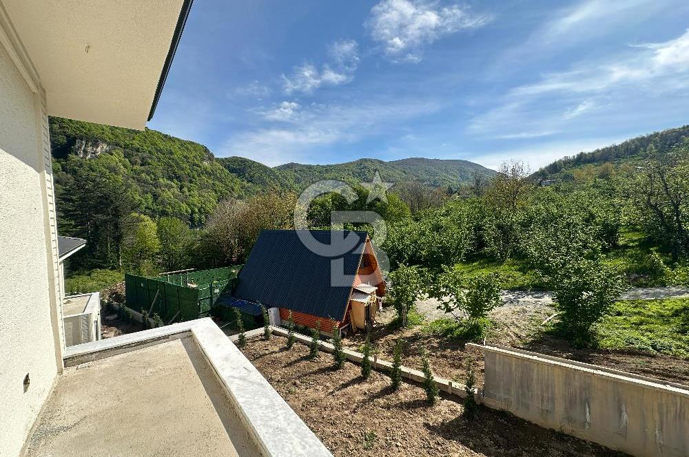 Kuş Sesleriyle Uyanın: Sapancada Orman İçinde 5+1 Doğa Villa