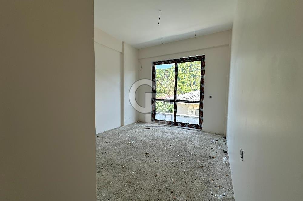 Kuş Sesleriyle Uyanın: Sapancada Orman İçinde 5+1 Doğa Villa