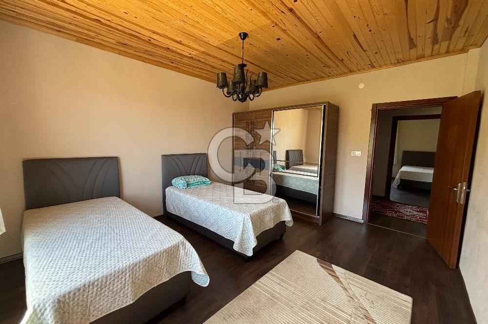 Doğayla İç İçe, Eşyalarıyla Hazır! Mudurnuda 284 m² Müstakil