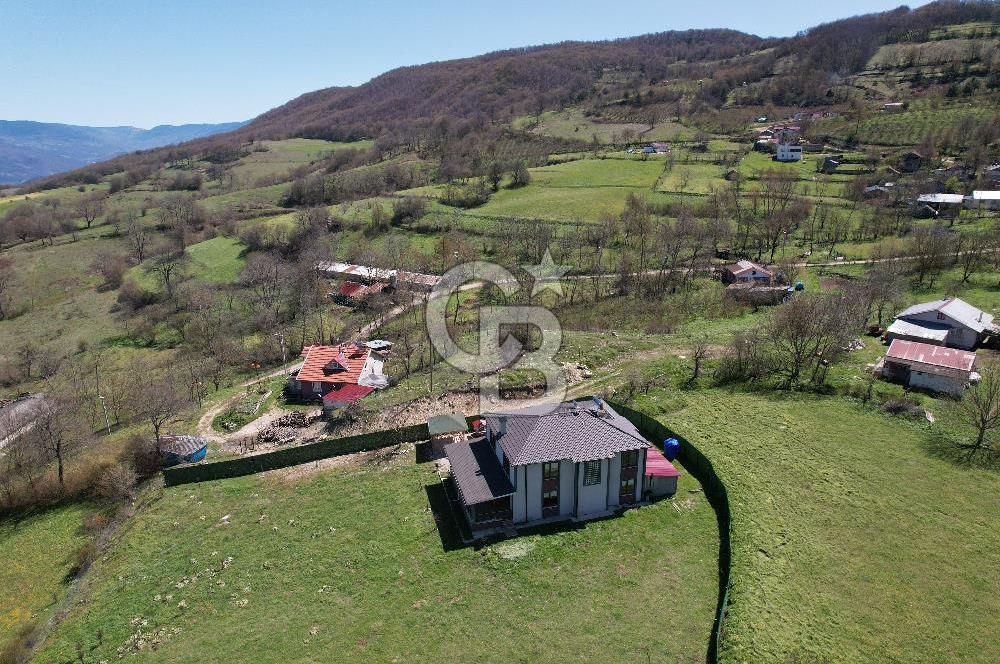 Doğayla İç İçe, Eşyalarıyla Hazır! Mudurnuda 284 m² Müstakil