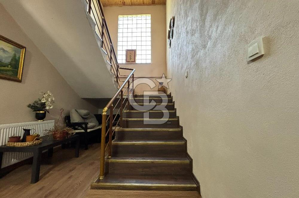 Doğayla İç İçe, Eşyalarıyla Hazır! Mudurnuda 284 m² Müstakil