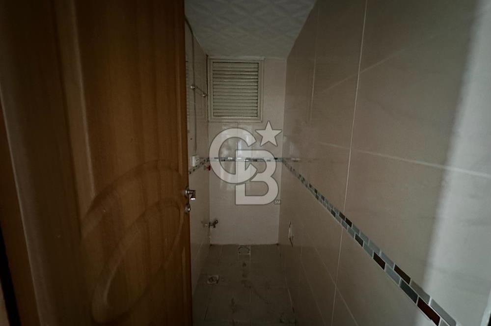 KARŞIYAKA RÜŞTÜ ŞARDAĞ CADDESİNDE 3+1 KİRALIK DAİRE