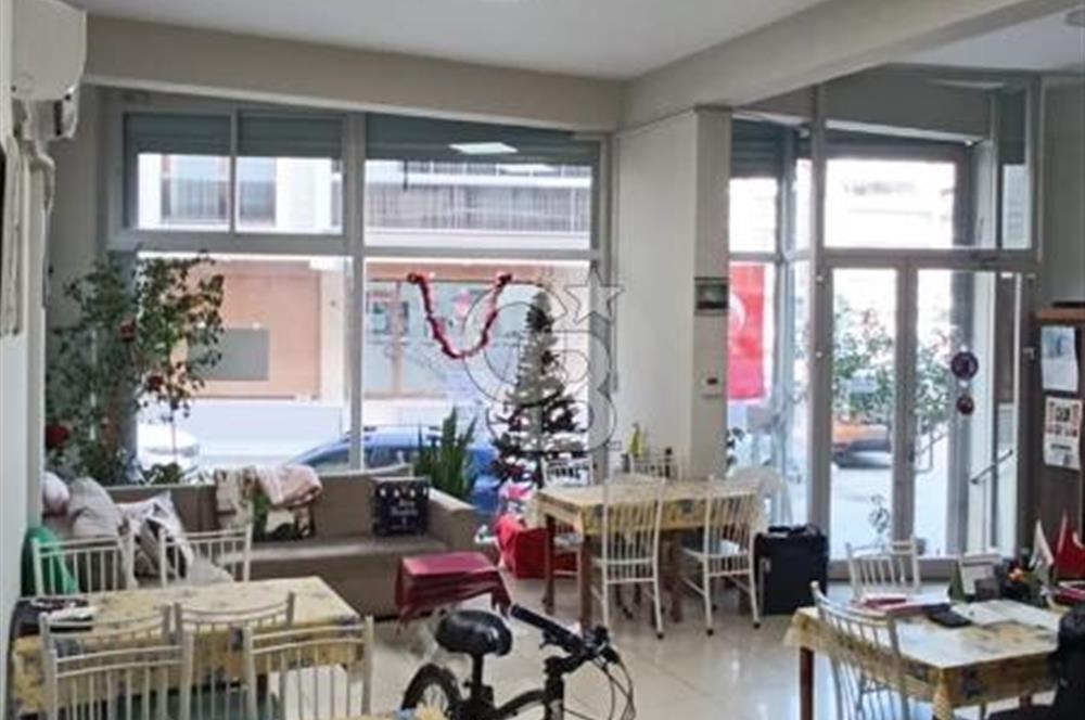 İzmir Karşıyaka'da Cadde Üzeri Satılık İşyeri