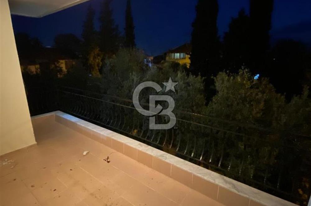 TRAMVAYA YAKIN ÇAMLIBELDE 2+1 ARA KAT FIRSAT DAİRE