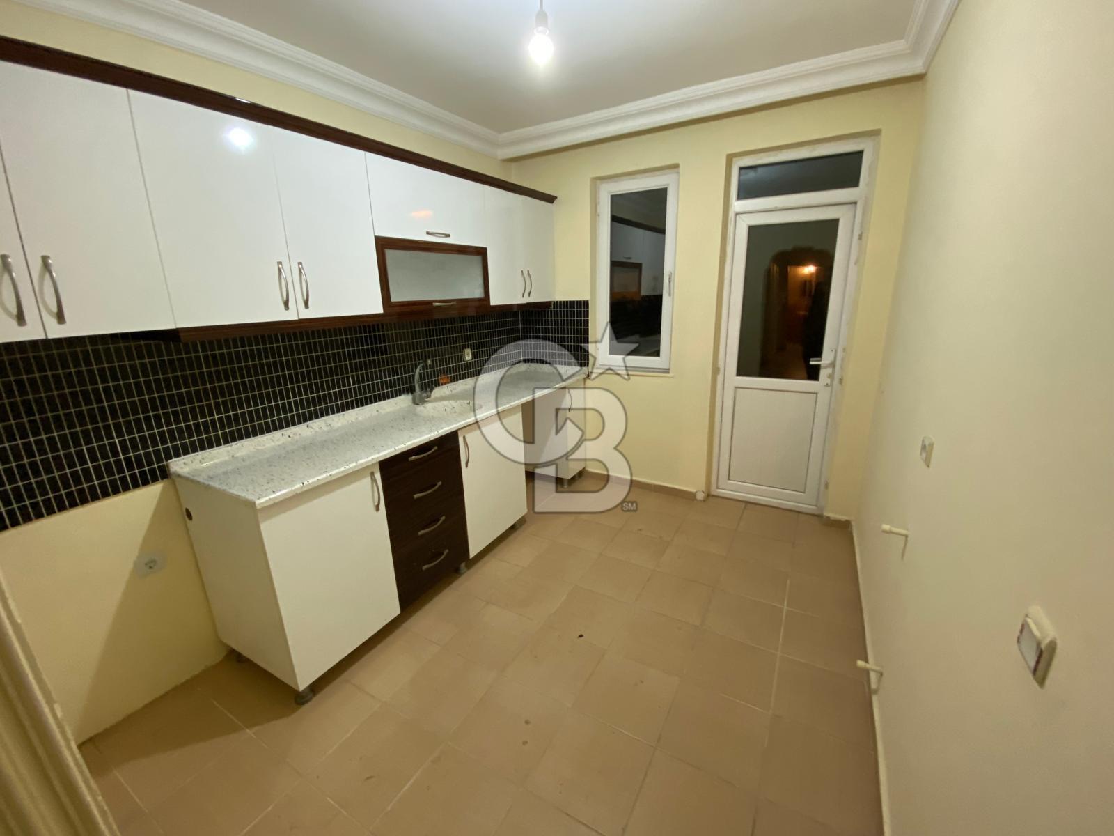 TRAMVAYA YAKIN ÇAMLIBELDE 2+1 ARA KAT FIRSAT DAİRE