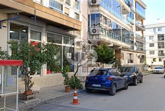 İzmir Karşıyaka'da Cadde Üzeri Satılık İşyeri