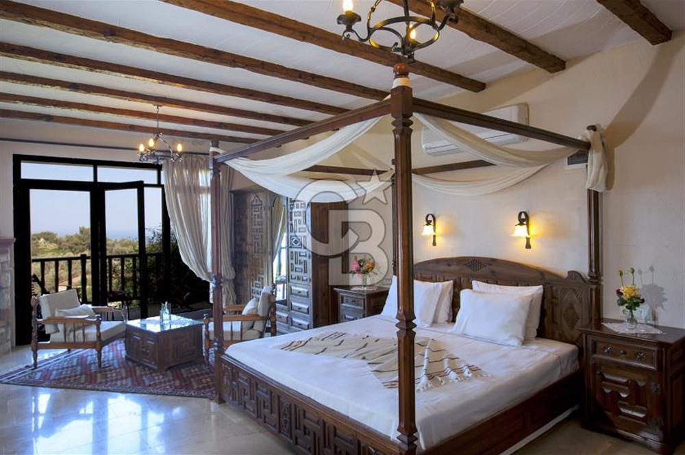 Fethiye Faralya’da Satılık Yüksek Gelir Getiren Doğanın İçinde Yatırımlık Butik Otel 