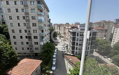 Kadıköy Merdivenköyde 3+1 kiralık daire 