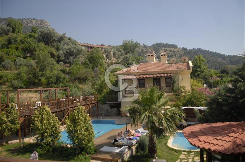 Fethiye Faralya’da Satılık Yüksek Gelir Getiren Doğanın İçinde Yatırımlık Butik Otel 