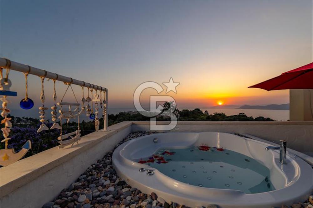 Fethiye Faralya’da Satılık Yüksek Gelir Getiren Doğanın İçinde Yatırımlık Butik Otel 