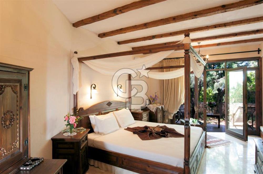 Fethiye Faralya’da Satılık Yüksek Gelir Getiren Doğanın İçinde Yatırımlık Butik Otel 