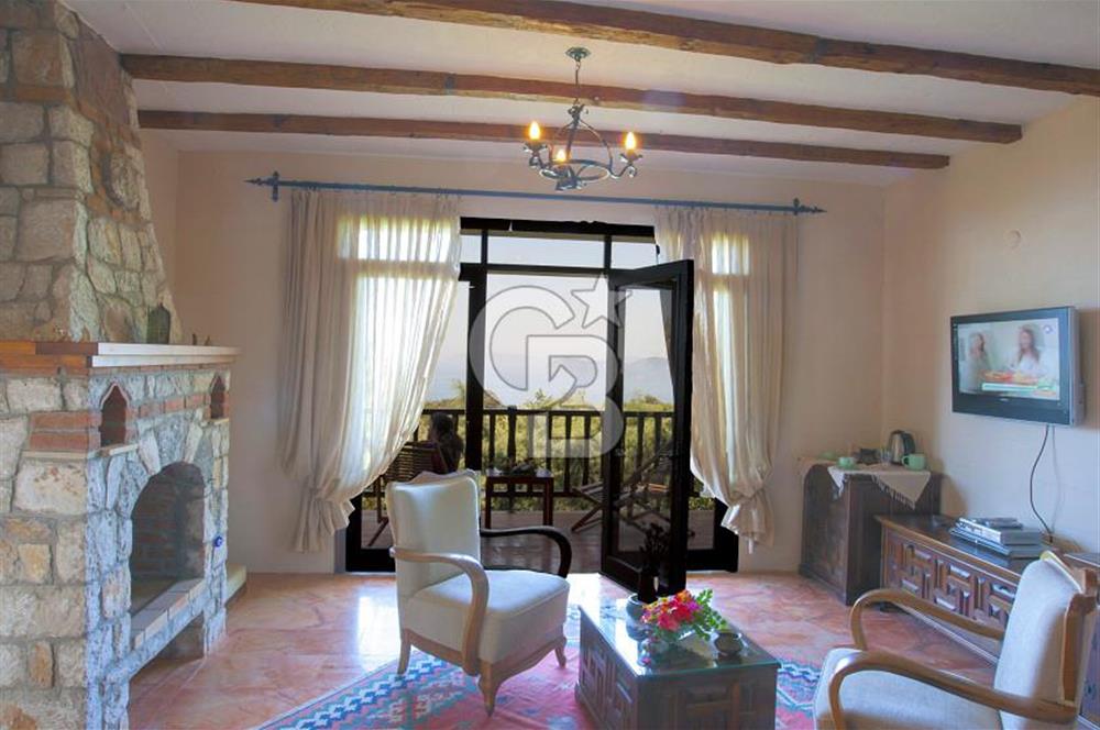 Fethiye Faralya’da Satılık Yüksek Gelir Getiren Doğanın İçinde Yatırımlık Butik Otel 