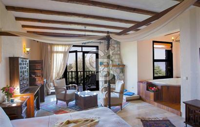 Fethiye Faralya’da Satılık Yüksek Gelir Getiren Doğanın İçinde Yatırımlık Butik Otel 