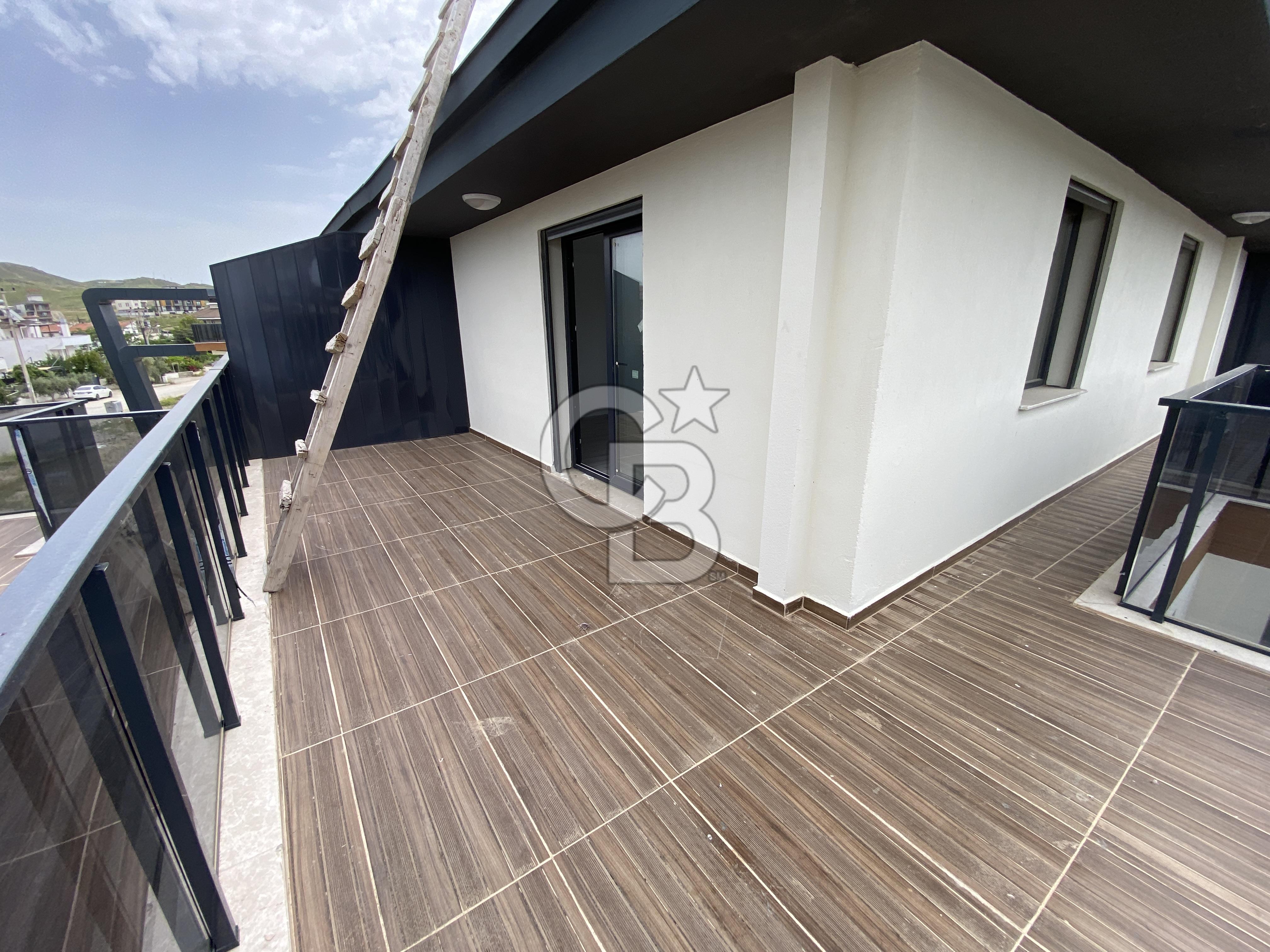 Seferihisar"LUWİ RESİDANCE" Projesinde satılık Çatı Dubleksi 2+1  B10