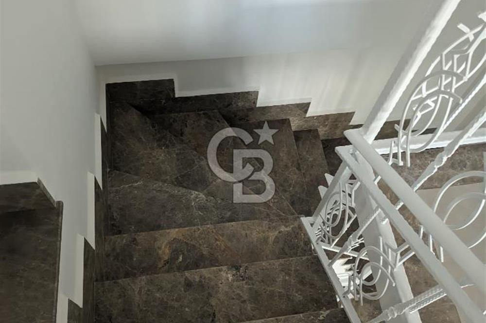 UMURBEY'DE HAVUZLU İKİZ TRİPLEKS 