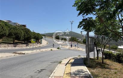 BORNOVA KIZILAY'DA EMSALSİZ SATILIK ARSA
