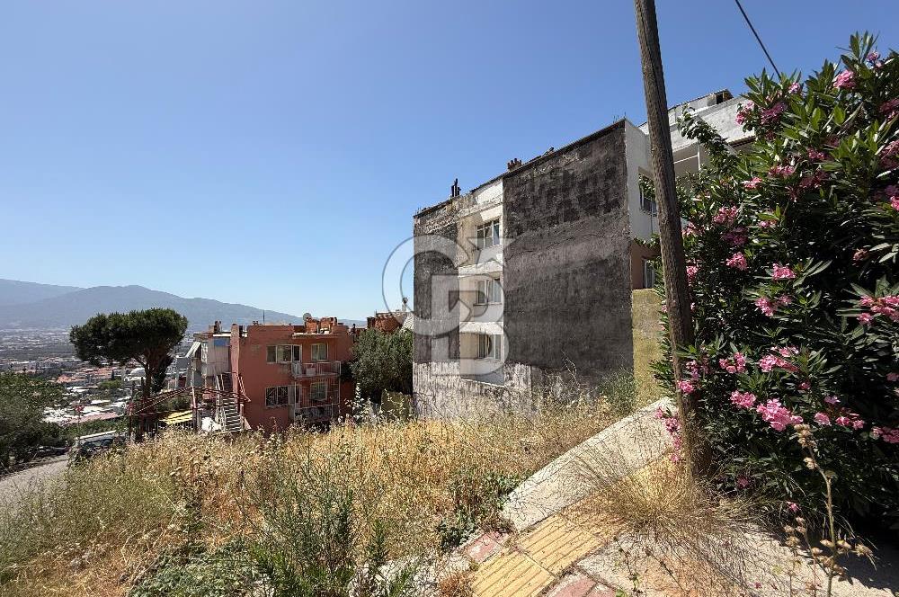 BORNOVA KIZILAY'DA EMSALSİZ SATILIK ARSA