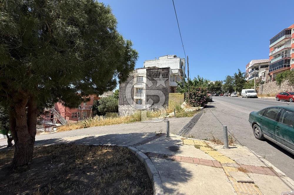 BORNOVA KIZILAY'DA EMSALSİZ SATILIK ARSA