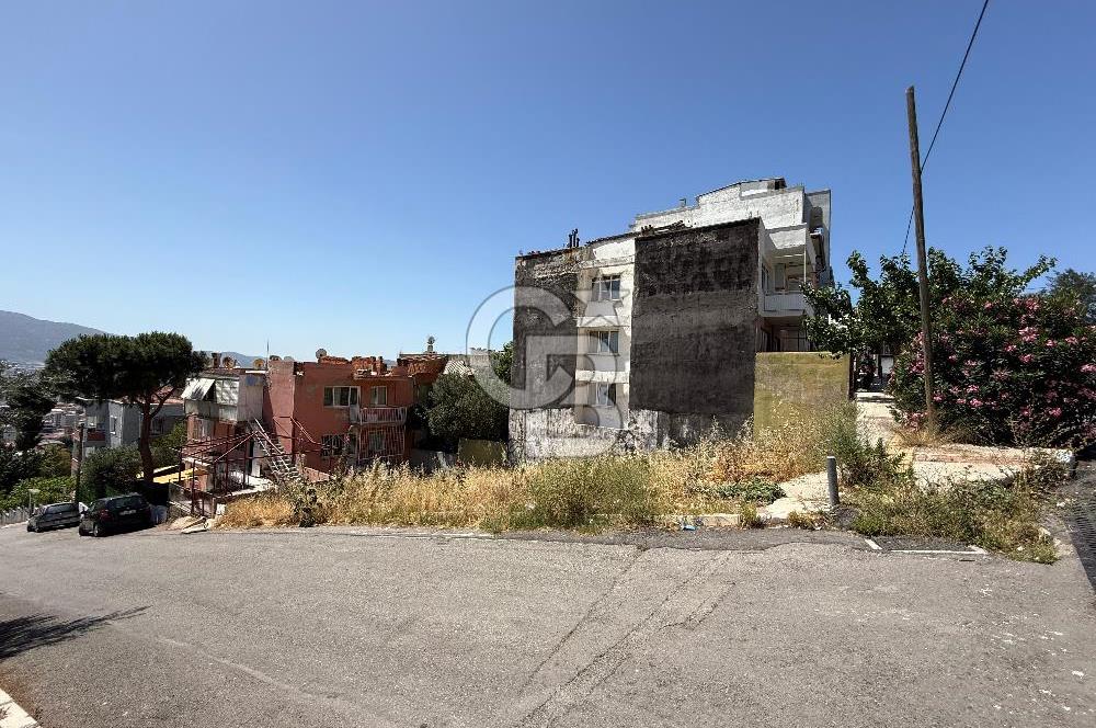 BORNOVA KIZILAY'DA EMSALSİZ SATILIK ARSA