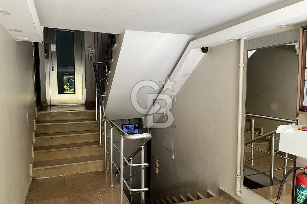 Kadıköy Merdivenköyde 3+1 kiralık daire 