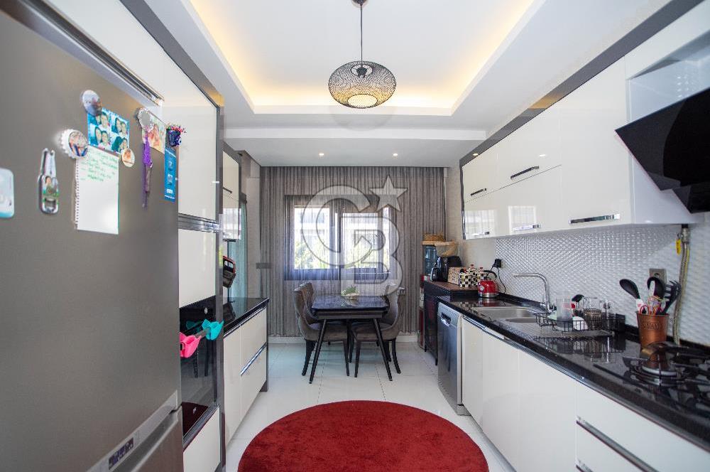 Menemen Ulus Mahalle Karanfil Evlerinde Satılık 3+1 140m2 Daire