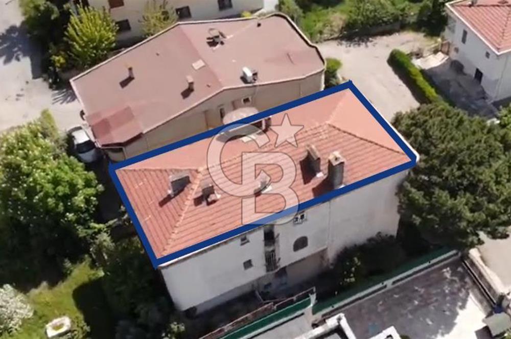Denize 40 m Komple Satılık Bina - Geniş Bahçeli