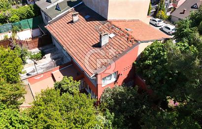 ÜSKÜDAR BARBAROS MAHALLESİ'NDE BAHÇELİ 2+1 MÜSTAKİL EV