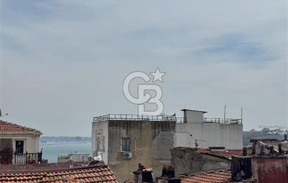 Beyoğlu Kumbaracı Yokuşunda Ortak Teraslı 4.kat 2+1 satılık