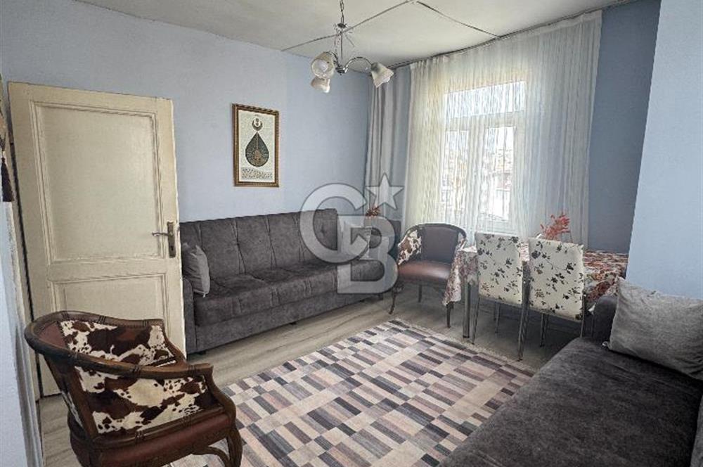 Beyoğlu Kumbaracı Yokuşunda Ortak Teraslı 4.kat 2+1 satılık