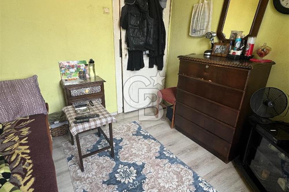 Beyoğlu Kumbaracı Yokuşunda Ortak Teraslı 4.kat 2+1 satılık