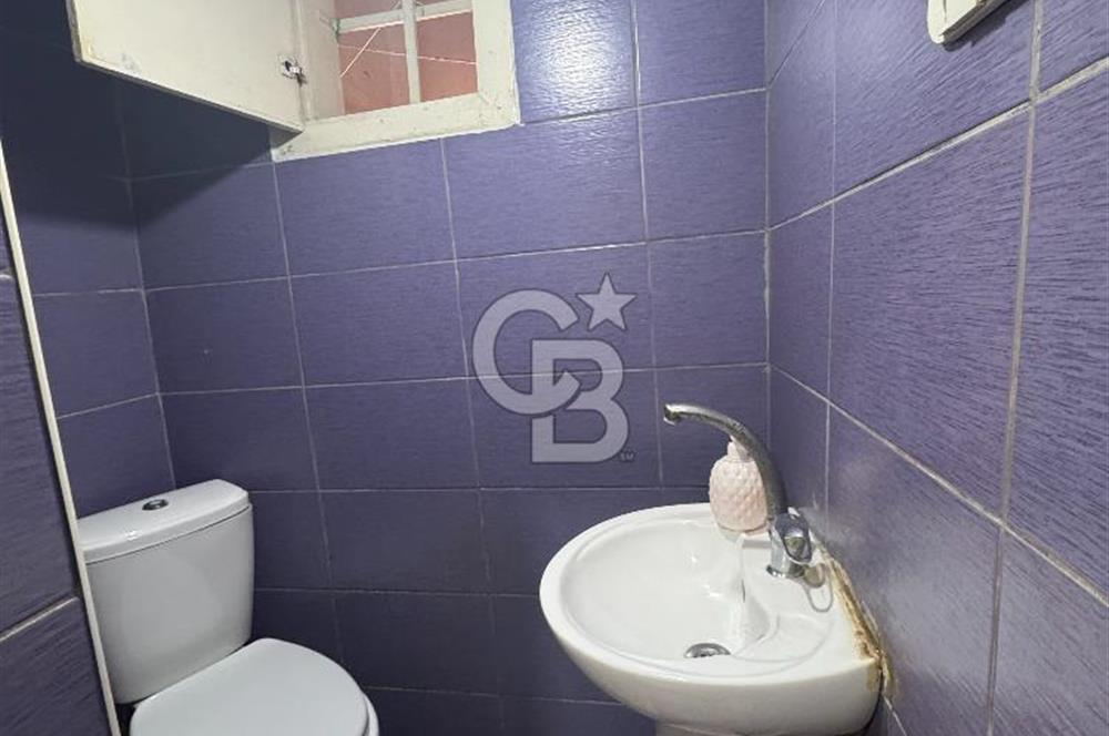 Beyoğlu Kumbaracı Yokuşunda Ortak Teraslı 4.kat 2+1 satılık