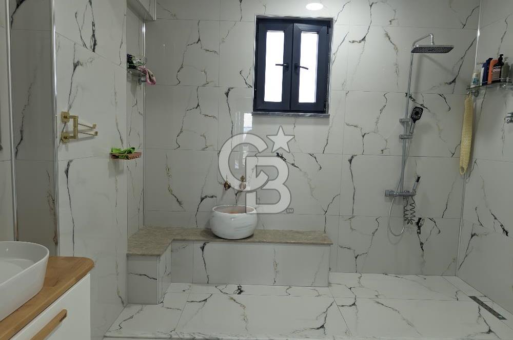 UMURBEY'DE HAVUZLU İKİZ TRİPLEKS 