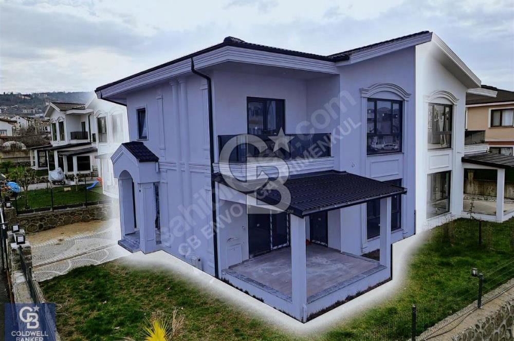 CB ENVOY'dan Başiskele Yeniköy Kolej Caddesinde Lüks Villa