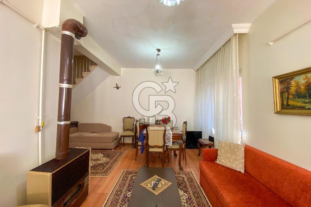 ÜSKÜDAR BARBAROS MAHALLESİ'NDE BAHÇELİ 2+1 MÜSTAKİL EV