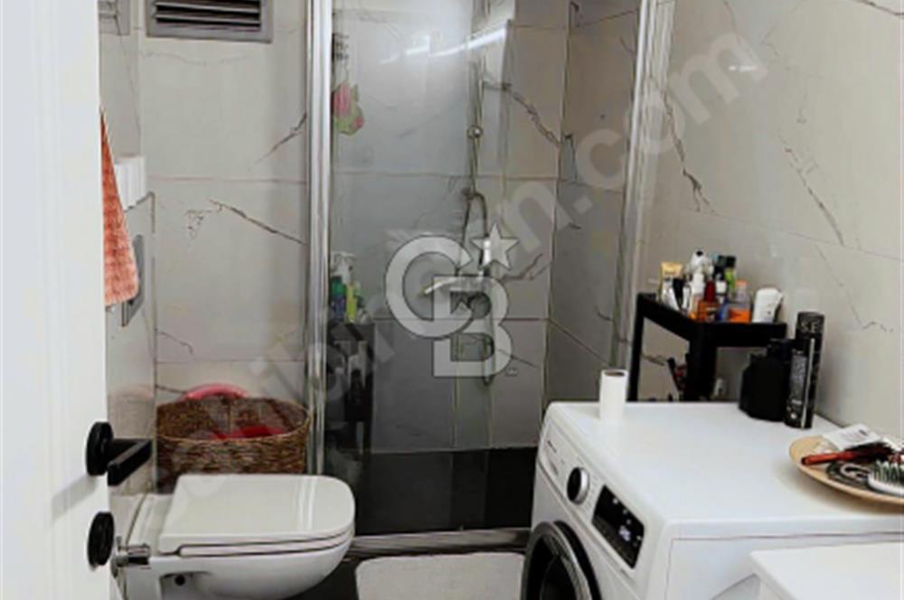 Kemerburgaz meydanda satılık 1+1 geniş daire
