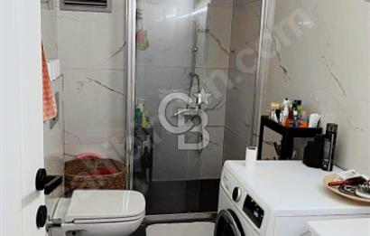Kemerburgaz meydanda satılık 1+1 geniş daire