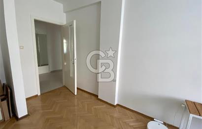 CİNNAH NO: 82 ATAKULE KARŞISI 1.KAT 4+1 SATILIK DAİRE