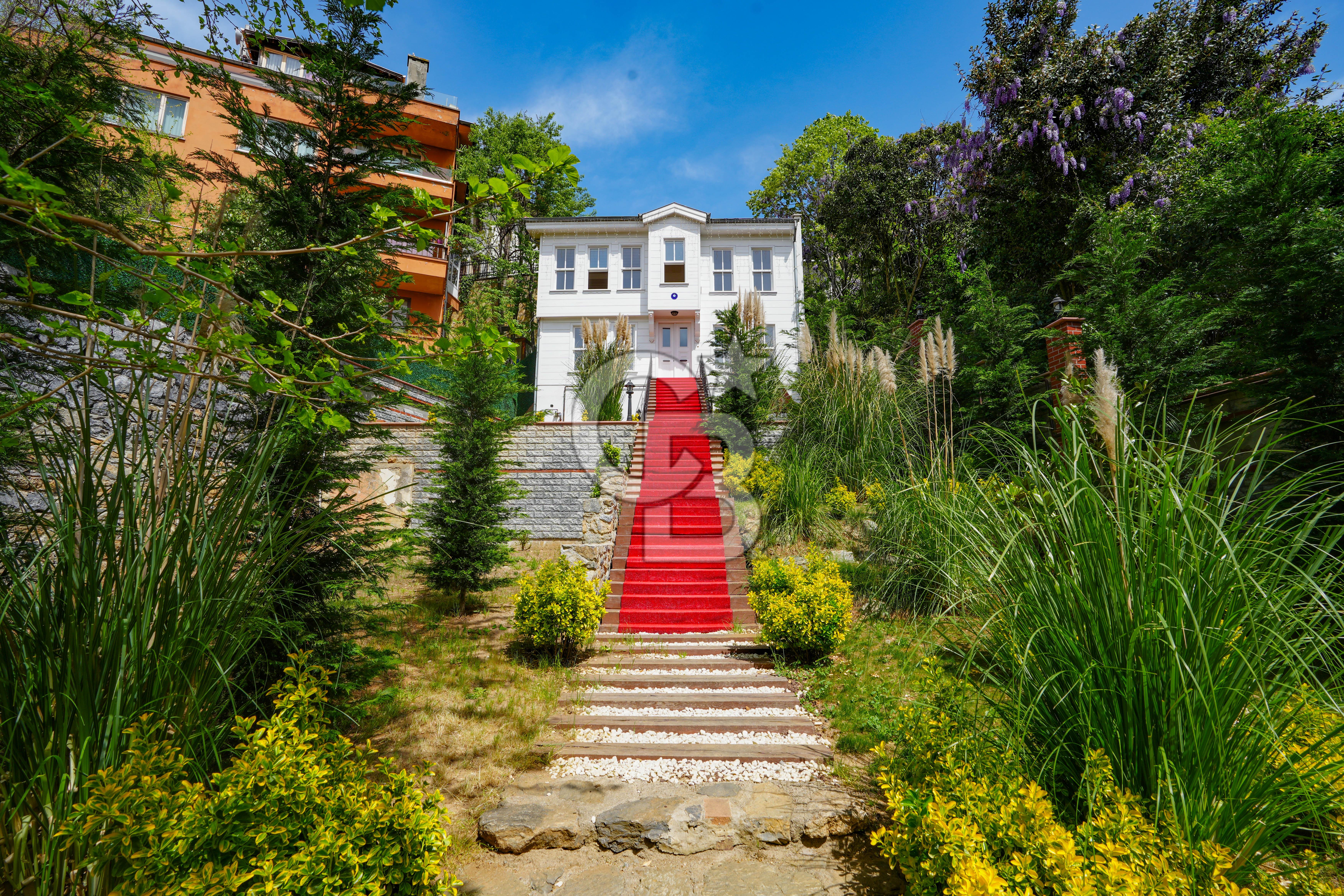 Anadolu Hisarı Satılık Köşk Restore Edilmiş Kısmi Deniz Manzaralı