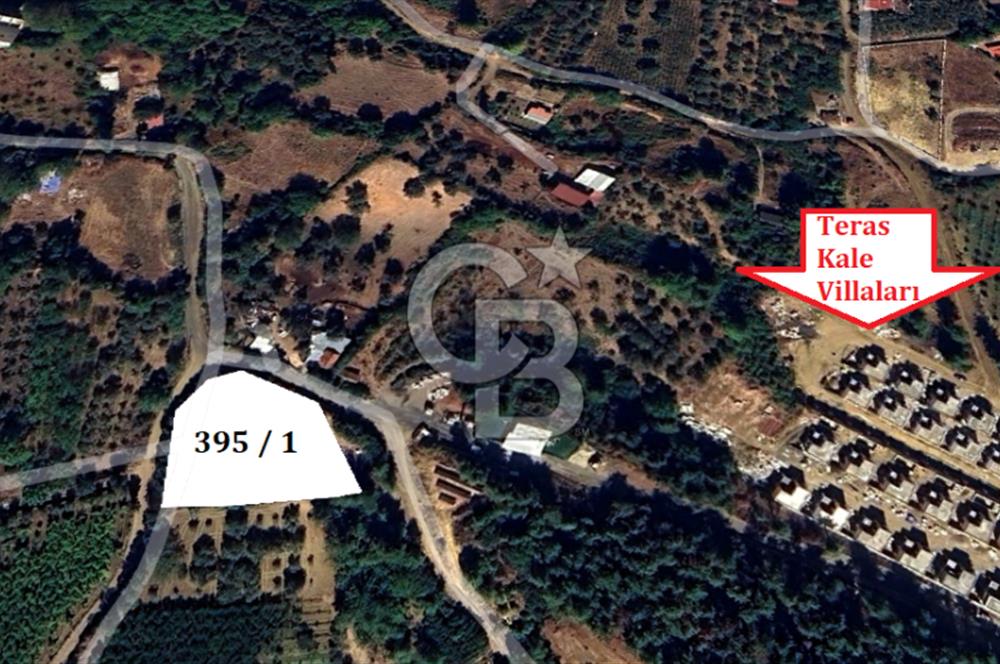 UMURBEY'DE DENİZ MANZARALI VİLLALARA KOMŞU SATILIK TARLA
