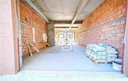KARTAL ÜSKÜDAR CADDESİ ÜZERİNDE 197 M2 SATILIK EMSALSİZ DÜKKAN