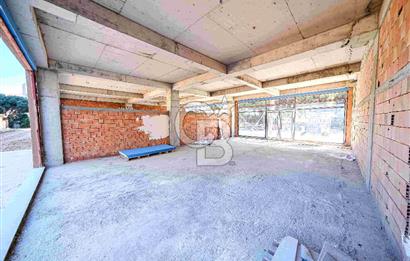 KARTAL ÜSKÜDAR CADDESİ ÜZERİNDE 197 M2 SATILIK EMSALSİZ DÜKKAN