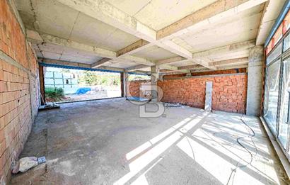 KARTAL ÜSKÜDAR CADDESİ ÜZERİNDE 197 M2 SATILIK EMSALSİZ DÜKKAN