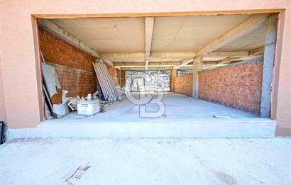KARTAL ÜSKÜDAR CADDESİ ÜZERİNDE 197 M2 SATILIK EMSALSİZ DÜKKAN