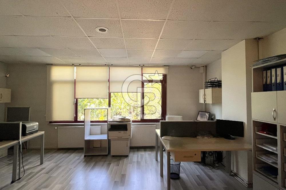 KOŞUYOLU Caddeye 1.Paralelde çok iyi konumda 390 m2 KİRALIK BİNA