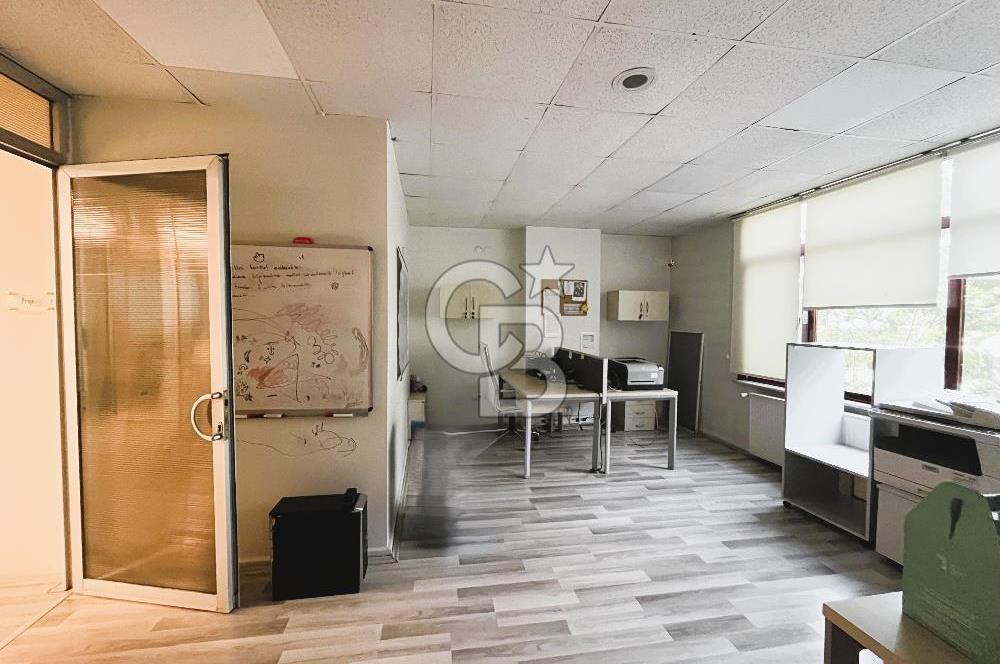 KOŞUYOLU Caddeye 1.Paralelde çok iyi konumda 390 m2 KİRALIK BİNA