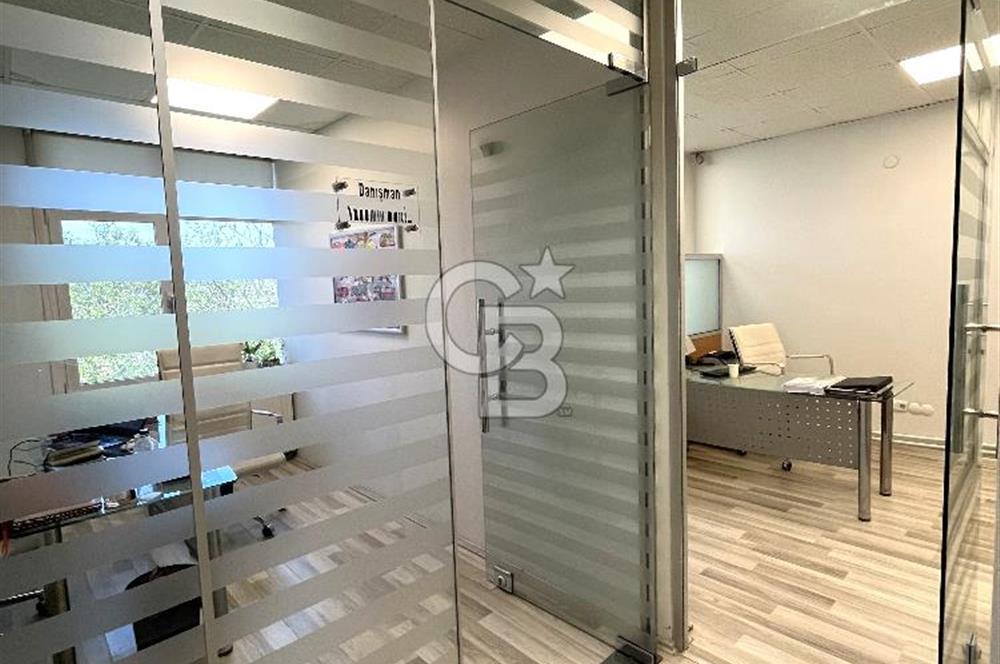 KOŞUYOLU Caddeye 1.Paralelde çok iyi konumda 390 m2 KİRALIK BİNA