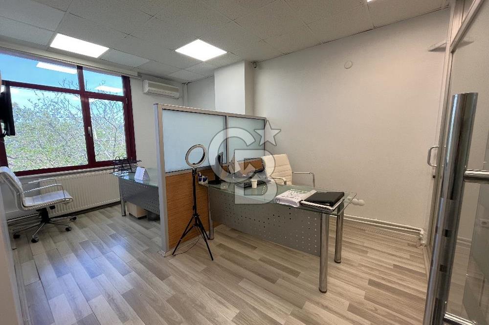 KOŞUYOLU Caddeye 1.Paralelde çok iyi konumda 390 m2 KİRALIK BİNA