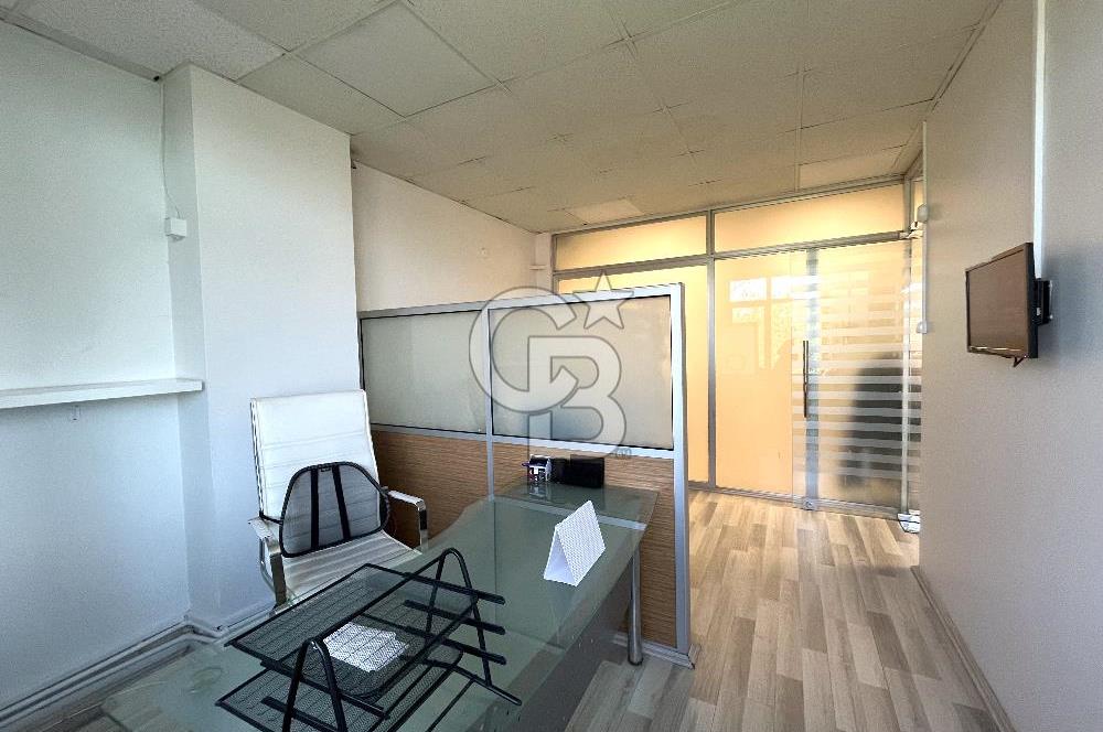 KOŞUYOLU Caddeye 1.Paralelde çok iyi konumda 390 m2 KİRALIK BİNA